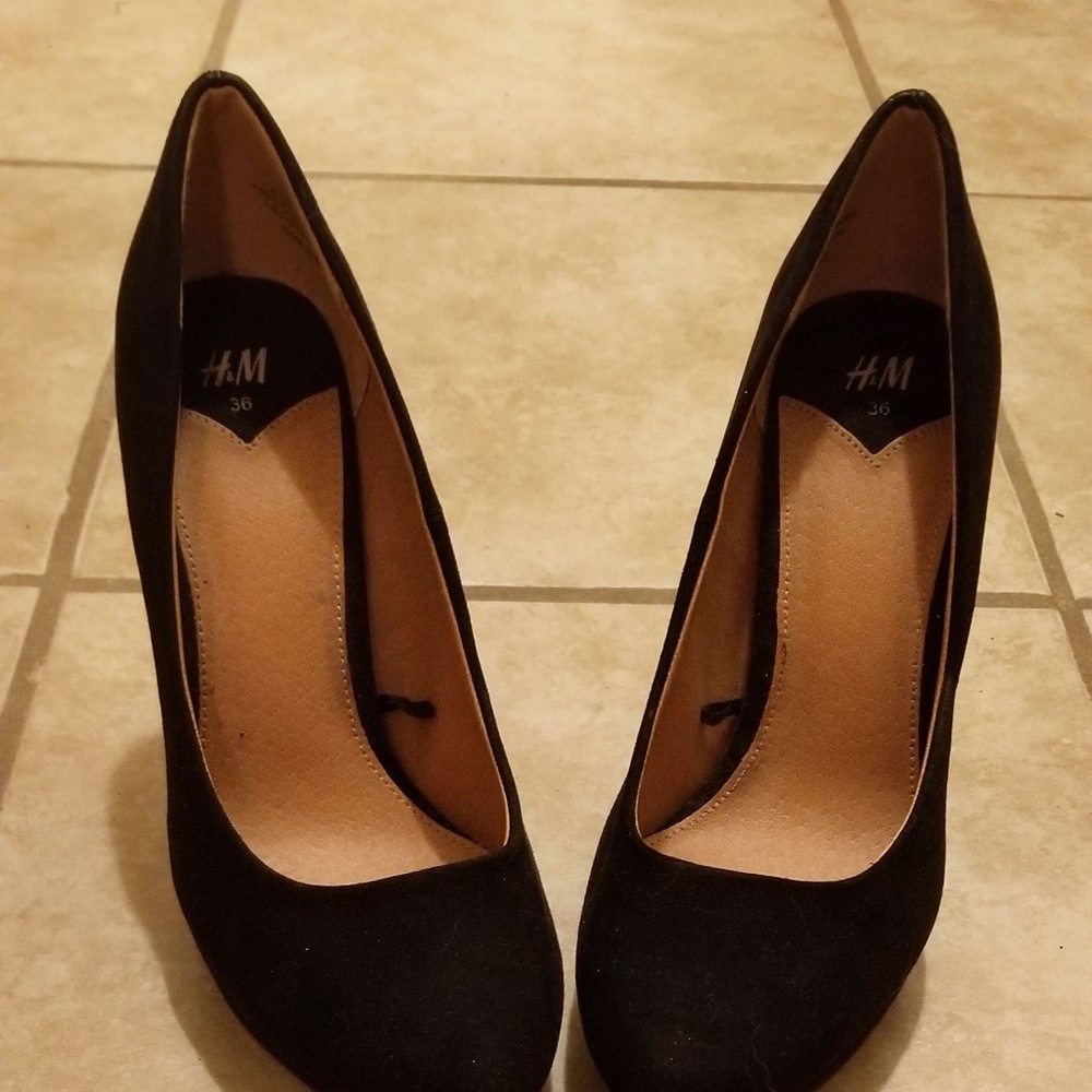 H&M Black Stiletto Pumps